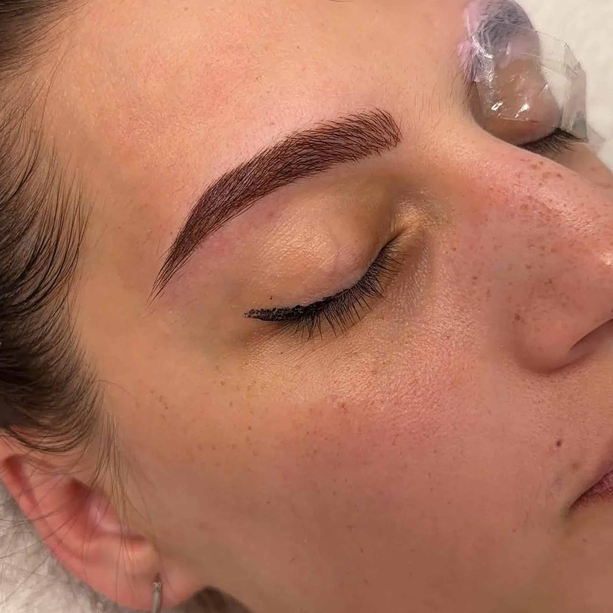 permanent makeup brows